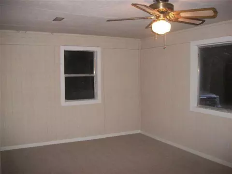 9401 E Cedar Hl, Noble, OK 73068 photo 4