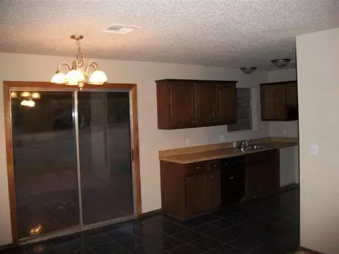 9401 E Cedar Hl, Noble, OK 73068 photo 3
