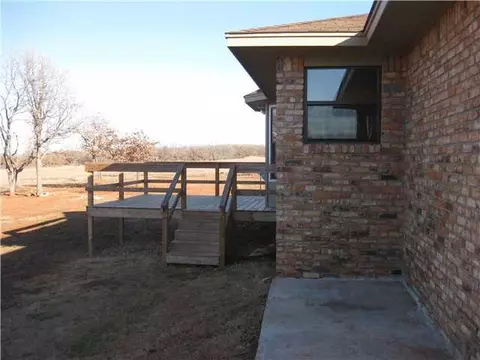 122 Terry Ln, Mcloud, OK 74851 photo 3