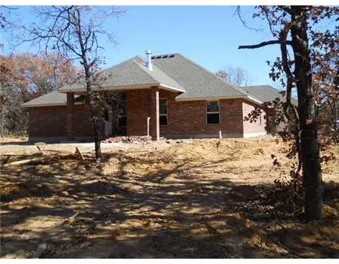9301 Megans Way, Mcloud, OK 74851 photo 2