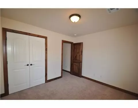 9320 Megans Way, Mcloud, OK 74851 photo 9