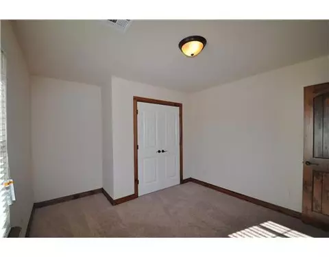 9320 Megans Way, Mcloud, OK 74851 photo 10