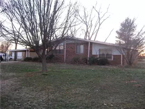 921 N Cimarron, Tuttle, OK 73089 photo 2