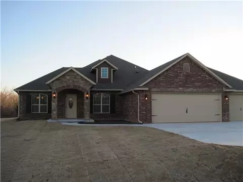 3018 Creekview Dr, Tuttle, OK 73089 photo 2