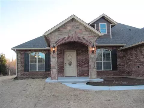 3018 Creekview Dr, Tuttle, OK 73089 photo 1