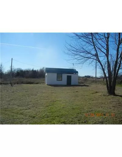 219 Meyers Dr, Tuttle, OK 73089 photo 9