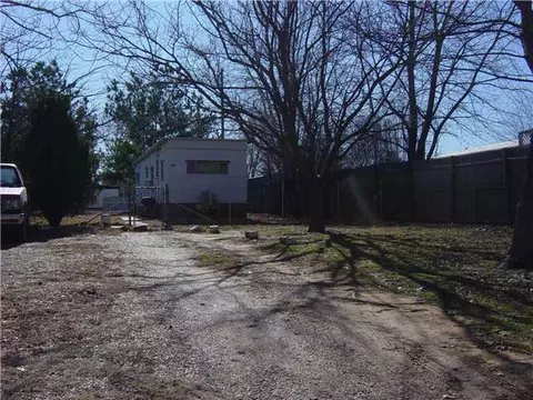 3500 E Oakleaf Dr, Edmond, OK 73034 photo 1