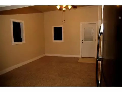 1135 E 9th St, Shawnee, OK 74804 photo 2