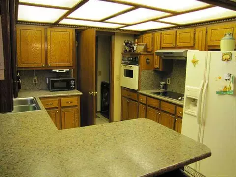 126 Pinewood Dr, Tuttle, OK 73089 photo 2