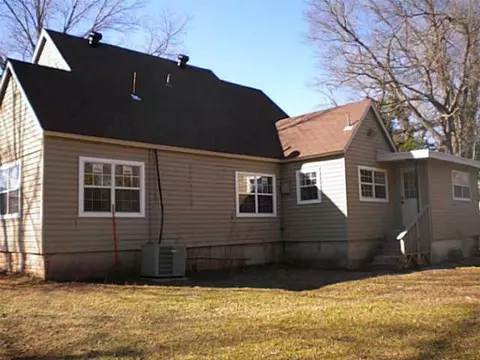 719 E Brks, Norman, OK 73071 photo 2