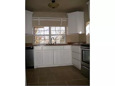 719 E Brks, Norman, OK 73071 photo 4