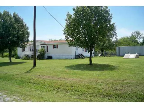 111 E First, Castle, OK 74833 photo 2