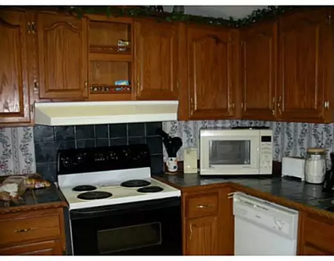 111 E First, Castle, OK 74833 photo 3