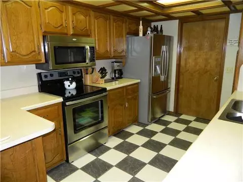 320 E Wagner Rd, Yukon, OK 73099 photo 12