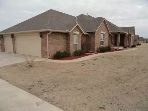 1908 Lighthouse Ln, Tuttle, OK 73089 photo 2