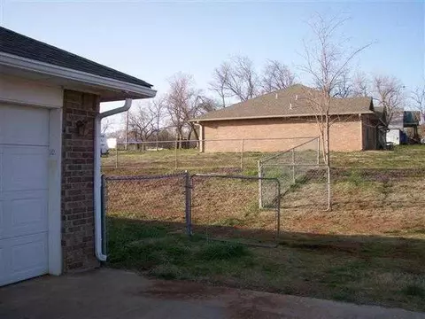 331 S Wright, Wanette, OK 74878 photo 3