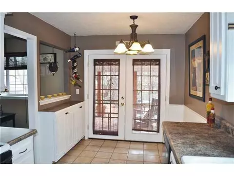 819 E Lamplighter Ct, Guthrie, OK 73044 photo 4