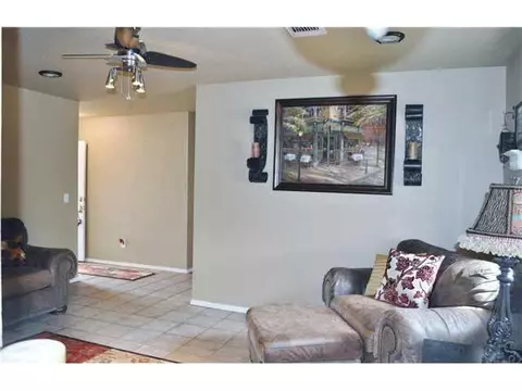 819 E Lamplighter Ct, Guthrie, OK 73044 photo 7