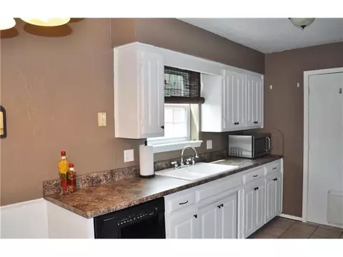 819 E Lamplighter Ct, Guthrie, OK 73044 photo 6