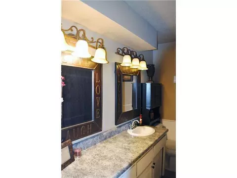 819 E Lamplighter Ct, Guthrie, OK 73044 photo 12
