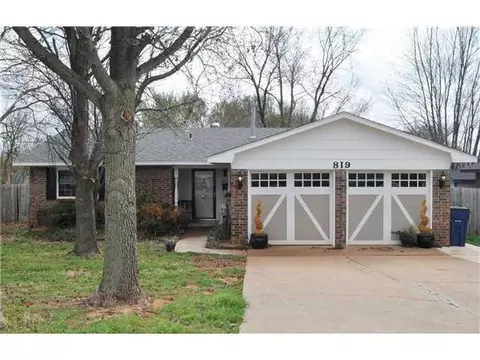 819 E Lamplighter Ct, Guthrie, OK 73044 photo 1