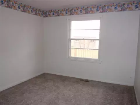 1230 E 8th, Cushing, OK 74023 photo 5
