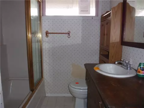 1230 E 8th, Cushing, OK 74023 photo 8