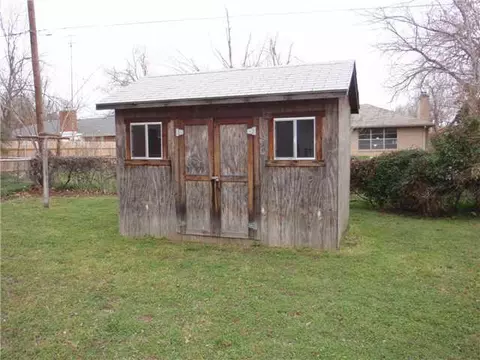 1230 E 8th, Cushing, OK 74023 photo 12