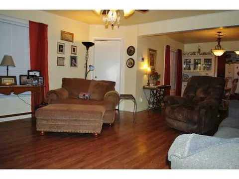 502 E Logan Ave, Guthrie, OK 73044 photo 3