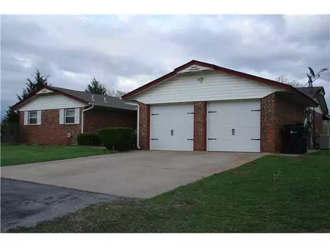 10208 E Rolling Meadows Dr, Mustang, OK 73064 photo 11