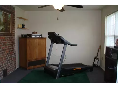 10208 E Rolling Meadows Dr, Mustang, OK 73064 photo 6