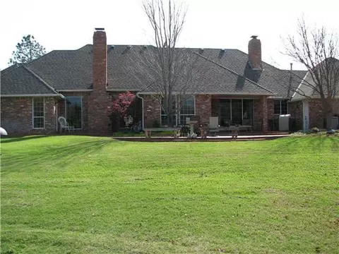 2800 Summit Dr, Edmond, OK 73034 photo 5