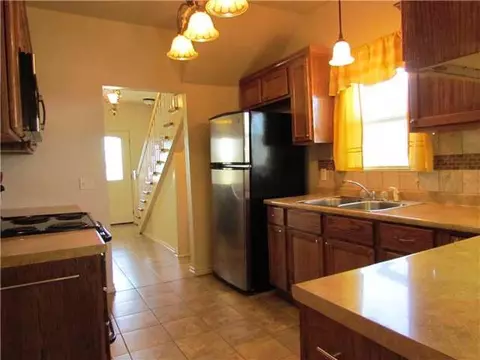 1002 E Perkins Ave, Guthrie, OK 73044 photo 6