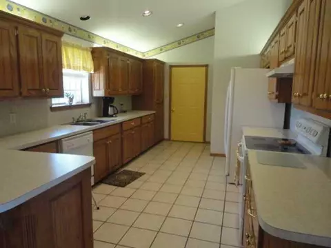 2702 Garden Rd, Tuttle, OK 73089 photo 3