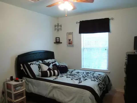 107 W End Ct, Tuttle, OK 73089 photo 9
