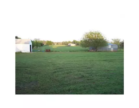 208 S Mustang Rd, Tuttle, OK 73089 photo 5