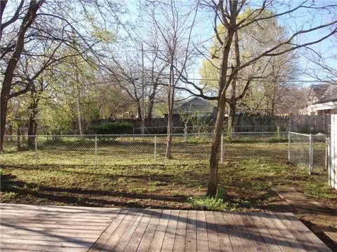 314 E Washington St, Tecumseh, OK 74873 photo 2