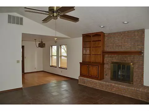 2123 Jackson Dr, Norman, OK 73071 photo 2