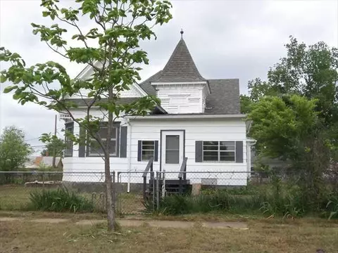 325 E 2nd St, Stroud, OK 74079 photo 1