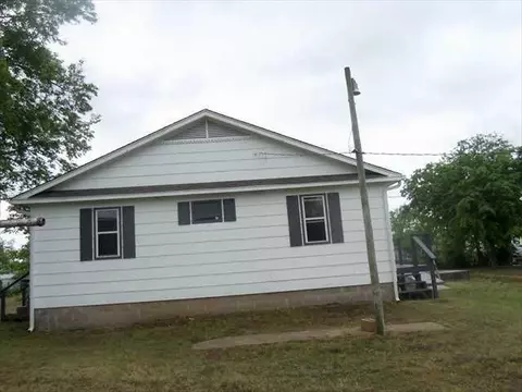 325 E 2nd St, Stroud, OK 74079 photo 17