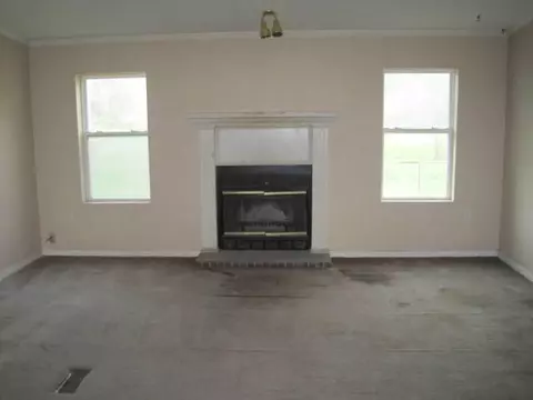 714 Cinderwood Ct, Tuttle, OK 73089 photo 2