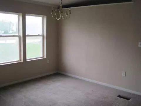 714 Cinderwood Ct, Tuttle, OK 73089 photo 5