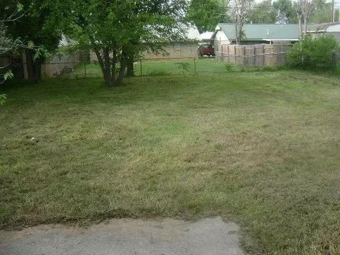 2310 E 10th St, Shawnee, OK 74801 photo 10