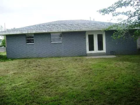 2310 E 10th St, Shawnee, OK 74801 photo 9