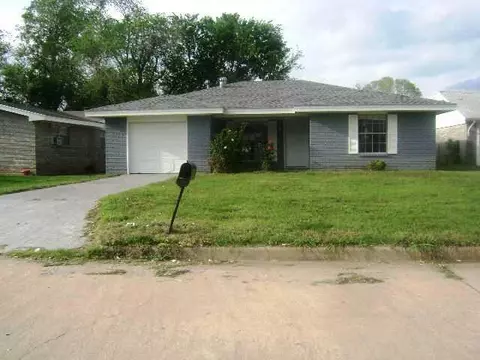 2310 E 10th St, Shawnee, OK 74801 photo 1