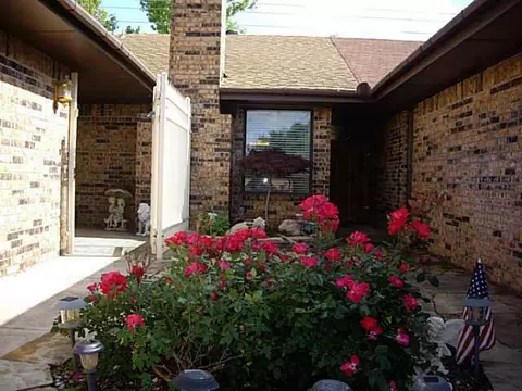 1776 Lionsgate Cir, Bethany, OK 73008 photo 1