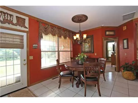 7905 Austrian Ln, Tuttle, OK 73089 photo 4