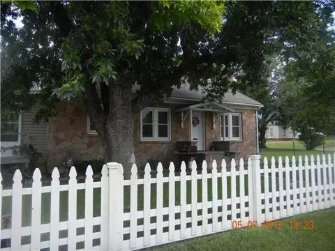 1602 E Grant Ave, Guthrie, OK 73044 photo 1