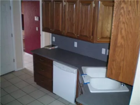 3717 Harmony Dr, Moore, OK 73160 photo 9