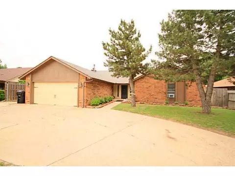 1316 Smoking Tree St, Moore, OK 73160 photo 1